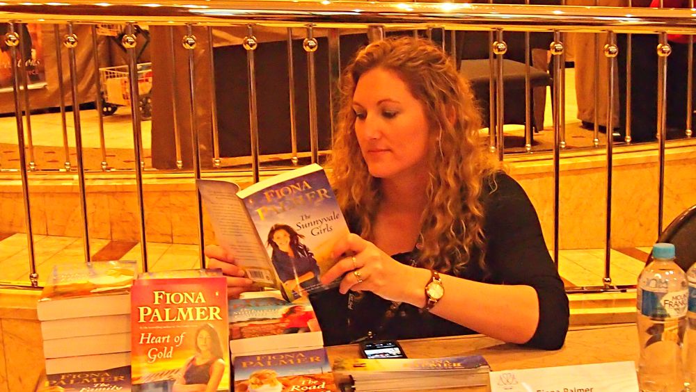 ARRA Booksigning - Fiona Palmer