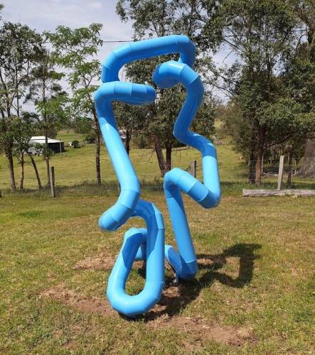 Sculpture on the Farm. Much Like Water by Tobias Bennett.